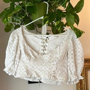 Medium for love and lemon top